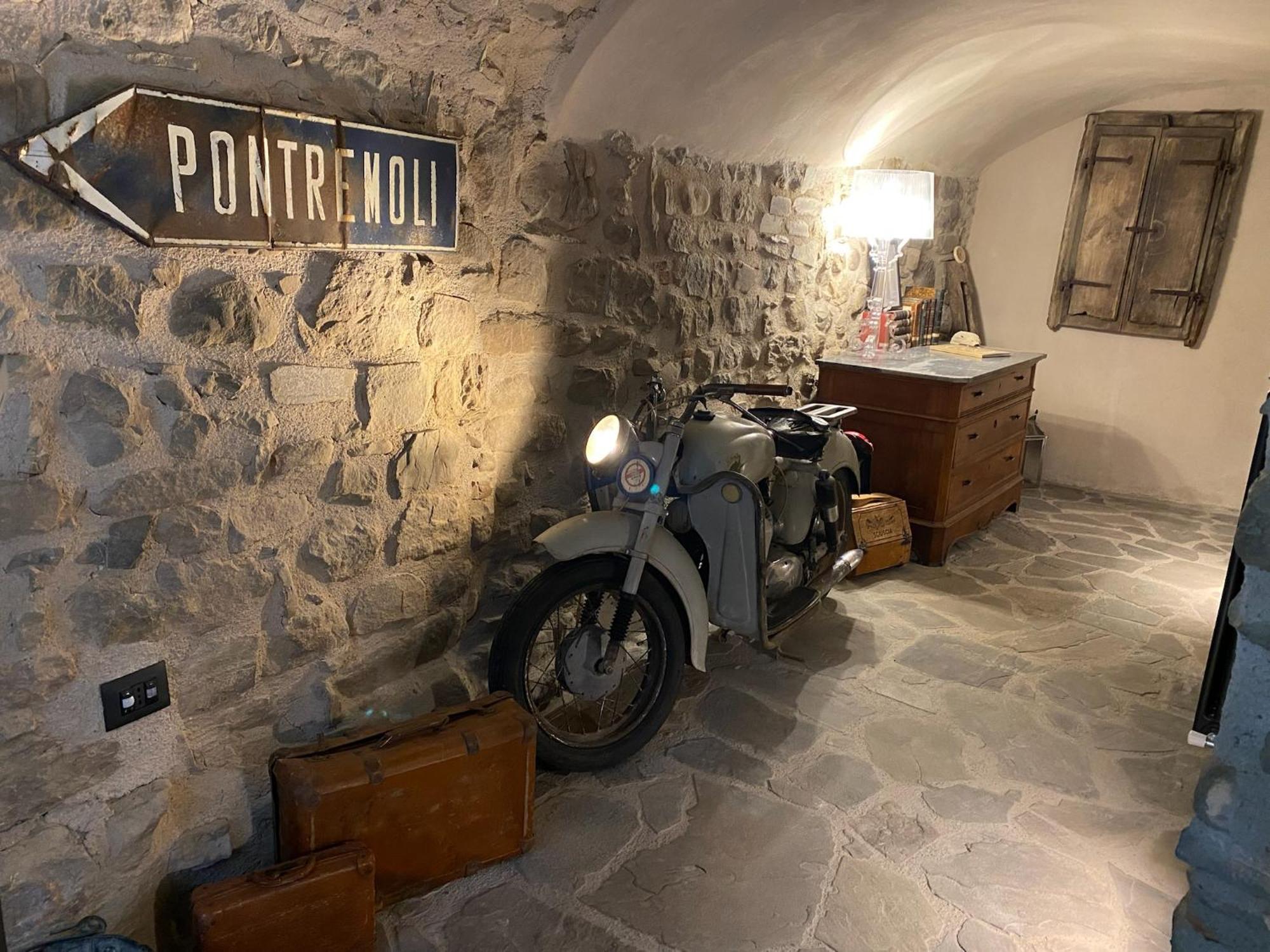 La Casa Medievale Suites E Spa Pontremoli Exteriér fotografie