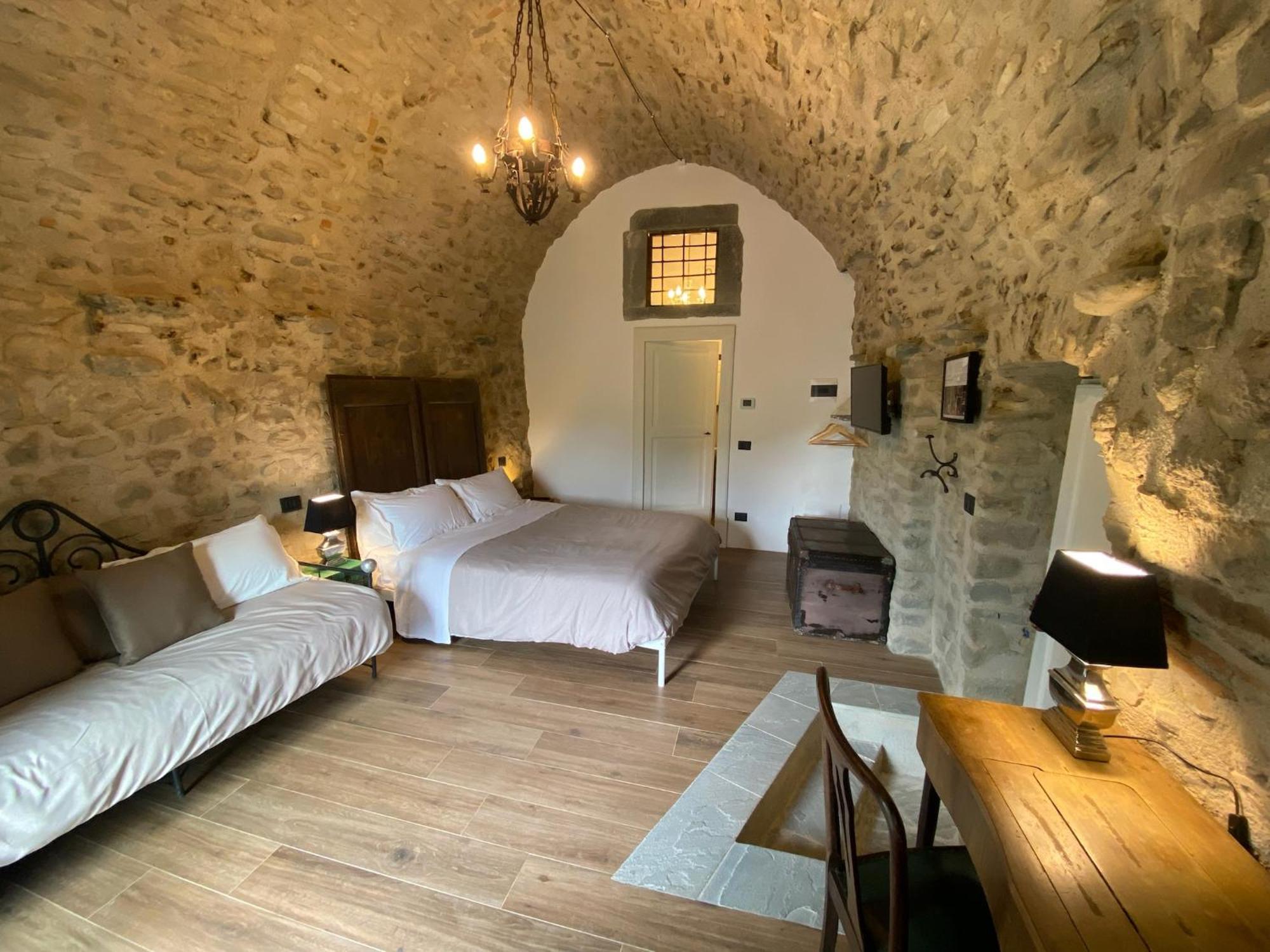 La Casa Medievale Suites E Spa Pontremoli Exteriér fotografie